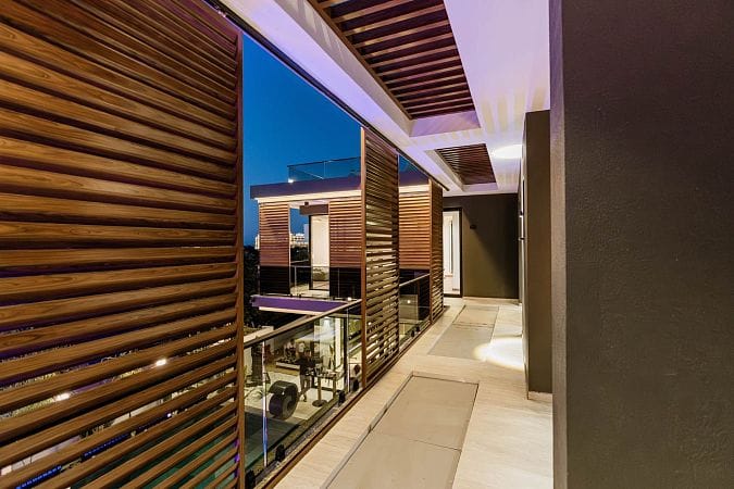 Современная 5-комнатная вилла 264 м² премиум-класса с частным бассейном и джакузи на крыше - фото № 81