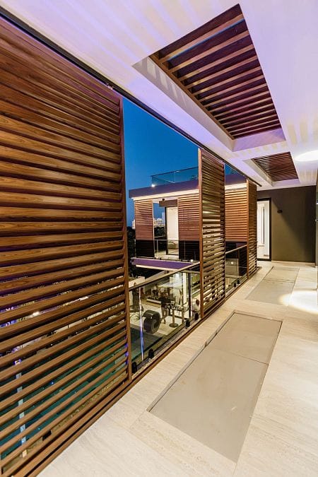 Современная 5-комнатная вилла 264 м² премиум-класса с частным бассейном и джакузи на крыше - фото № 82