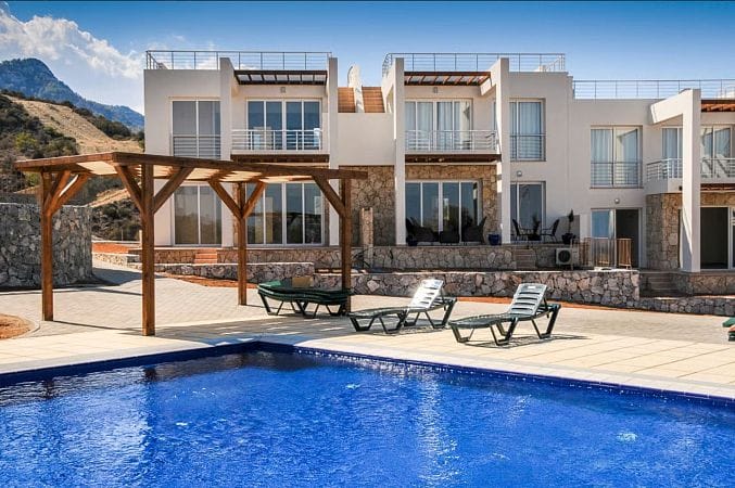 4-комнатные апартаменты 90 м² с террасой 23 м² с мебелью и техникой - фото № 2