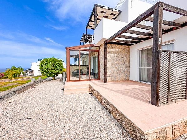 4-комнатные апартаменты 90 м² с террасой 23 м² с мебелью и техникой - фото № 4