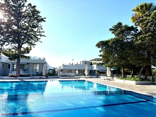 3-комнатный пентхаус 61 м² с террасой на крыше 44 м² полностью меблирован - фото № 21