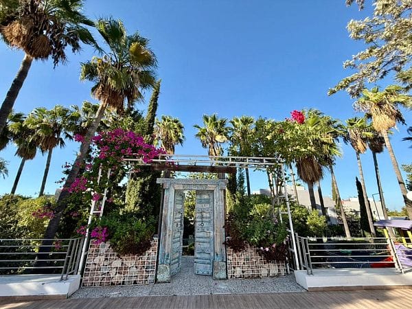 3-комнатный пентхаус 61 м² с террасой на крыше 44 м² полностью меблирован - фото № 24