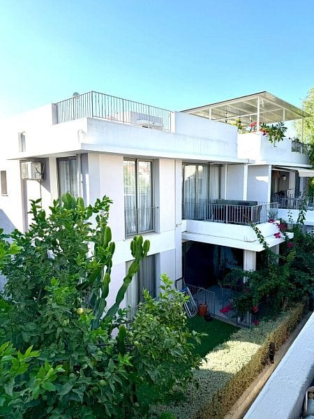 3-комнатный пентхаус 61 м² с террасой на крыше 44 м² полностью меблирован - фото № 26