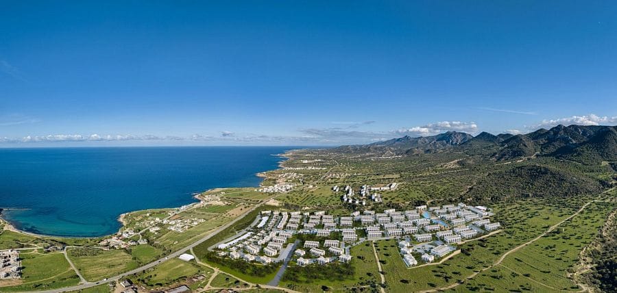 Студия 46 м² с балконом 6 м² в комплексе у моря - фото № 66