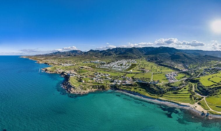 Студия 46 м² с балконом 6 м² в комплексе у моря - фото № 69