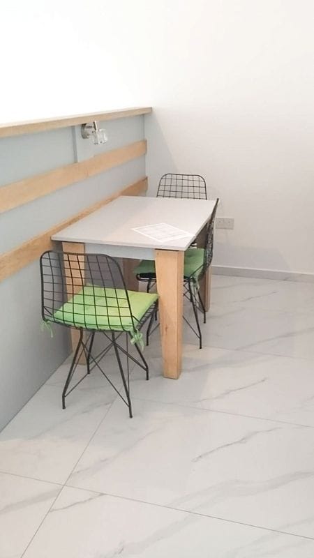 Студия 47 м² с балконом 7 м² и полной меблировкой - фото № 10