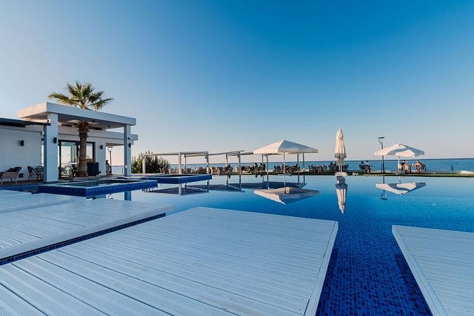 Студия 39м² с балконом 10м² в элитном комплексе в 100 метрах от пляжа - фото № 6