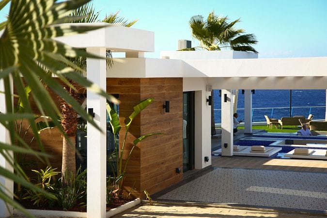 Студия 39м² с балконом 10м² в элитном комплексе в 100 метрах от пляжа - фото № 42