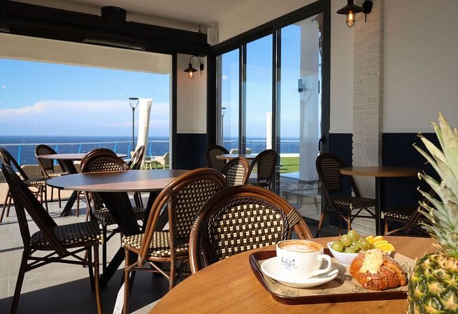 Студия 39м² с балконом 10м² в элитном комплексе в 100 метрах от пляжа - фото № 44