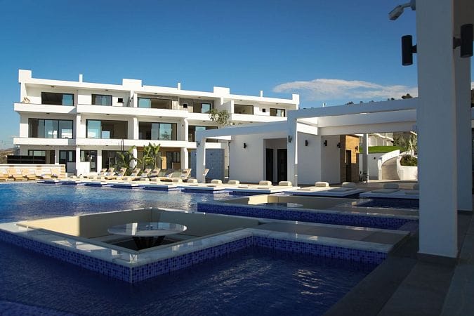 2-комнатные апартаменты 67 м² в элитном комплексе в 100 метрах от собственного пляжа - фото № 63