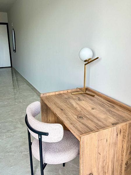 Студия 47 м² с мебелью и техникой и прямым видом на море - фото № 12