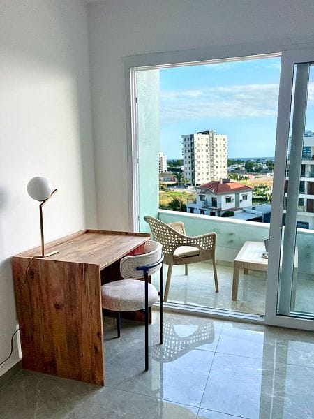 Студия 47 м² с мебелью и техникой и прямым видом на море - фото № 13