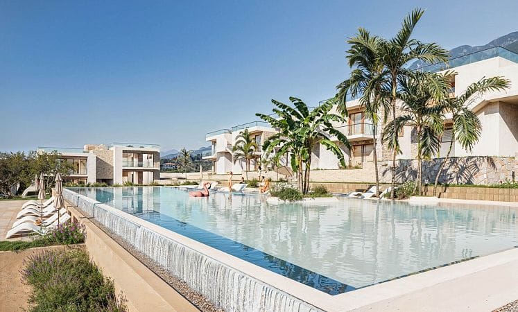 2-комнатные апартаменты 55 м² с террасой 15 м² и участком земл 69 м² в бутик-комплексе  - фото № 1