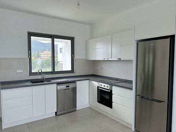 3-комнатный пентхаус 83 м² с террасой на крыше 60 м² и полным дизайн-пакетом в 200 метрах от моря! - фото № 7