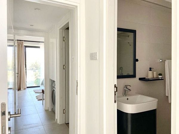 3-комнатный пентхаус 83 м² с террасой на крыше 60 м² и полным дизайн-пакетом в 200 метрах от моря! - фото № 9