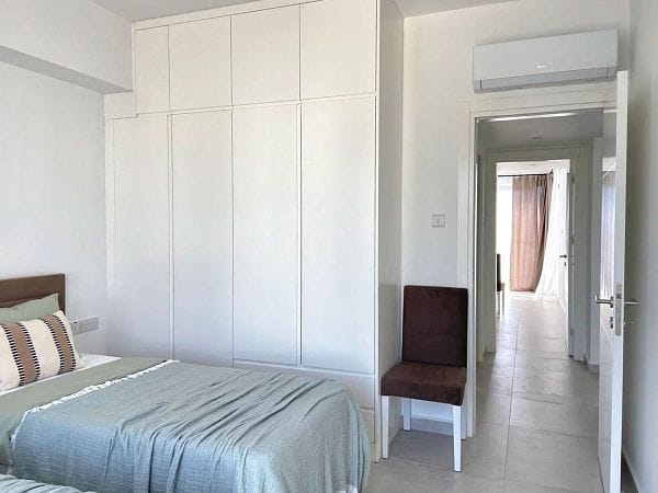 3-комнатный пентхаус 83 м² с террасой на крыше 60 м² и полным дизайн-пакетом в 200 метрах от моря! - фото № 12