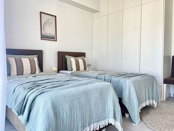 3-комнатный пентхаус 83 м² с террасой на крыше 60 м² и полным дизайн-пакетом в 200 метрах от моря! - фото № 13