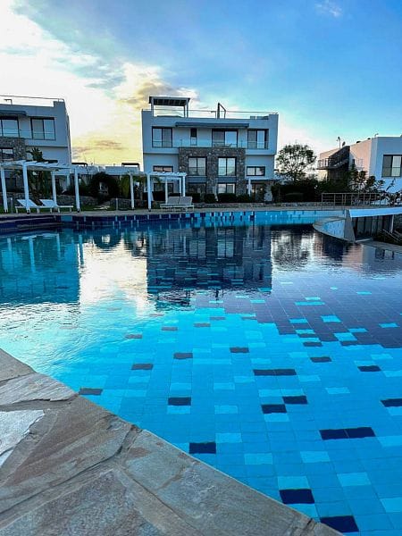 3-комнатный пентхаус 83 м² с террасой на крыше 60 м² и полным дизайн-пакетом в 200 метрах от моря! - фото № 20