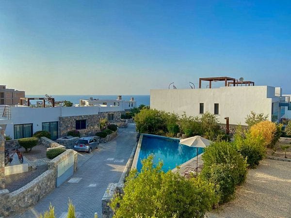 3-комнатный пентхаус 83 м² с террасой на крыше 60 м² и полным дизайн-пакетом в 200 метрах от моря! - фото № 25