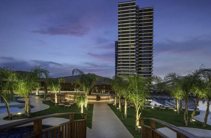 2-комнатные апартаменты 46 м² с дизайн пакетом в элитном комплексе в 750 метрах от пляжа - фото № 15