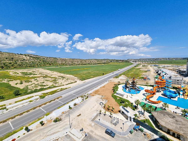 Студия 51 м² с балконом 9 м² и видом на море в курортном комплексе - фото № 23