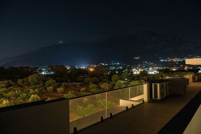 Студия пентхаус 47 м² с террасой на крыше 33 м² и дизайн пакетом в красивом комплексе в Каршияке - фото № 64