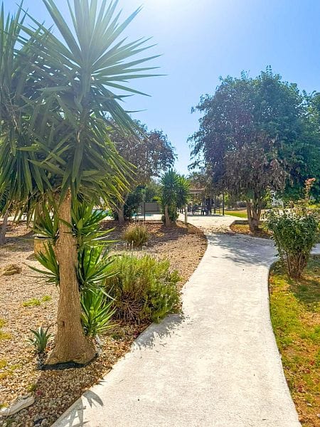 3-комнатные апартаменты 77 м² c террасой 20 м² в 400 метрах от моря - фото № 12