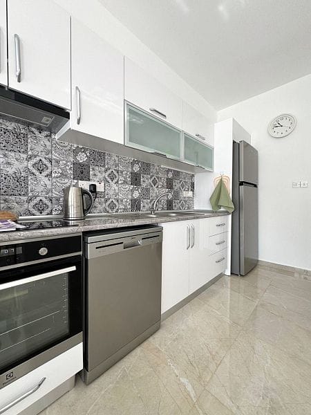 3-комнатные апартаменты 77 м² с видом на море и горы - фото № 8