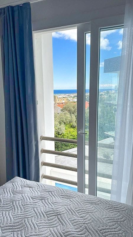 3-комнатные апартаменты 77 м² с видом на море и горы - фото № 13