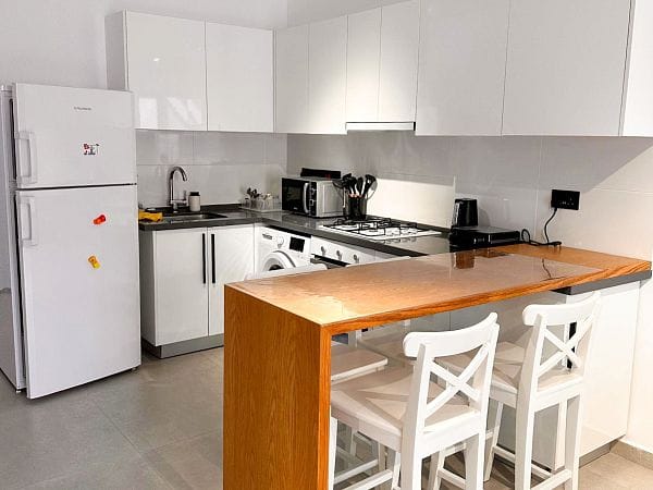 Студия 52 м² с балконом 8 м², мебелью и техникой в курортном комплексе - фото № 5