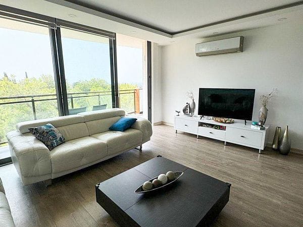 4-комнатные апартаменты 150 м² в роскошном комплексе в центре Кирении - фото № 9