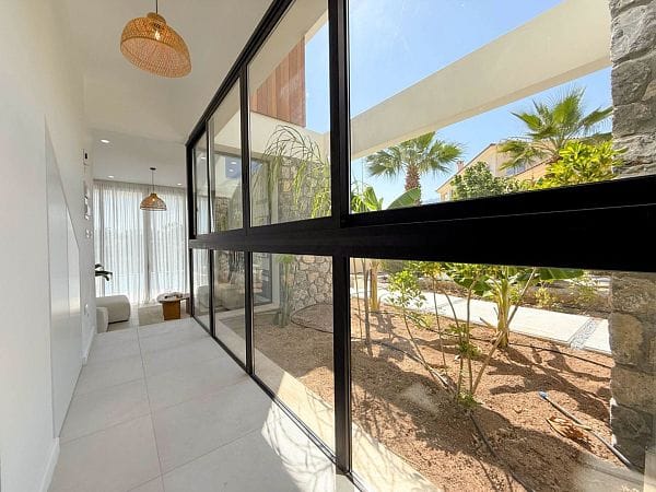 Полностью меблированная 3-комнатная вилла 142 м² с приватным бассейном  - фото № 13