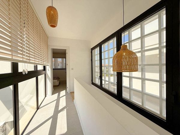 Полностью меблированная 3-комнатная вилла 142 м² с приватным бассейном  - фото № 15