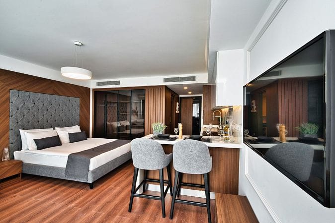 Студия 53 м² с террасой в элитном комплексе в 700 метрах от пляжа - фото № 2