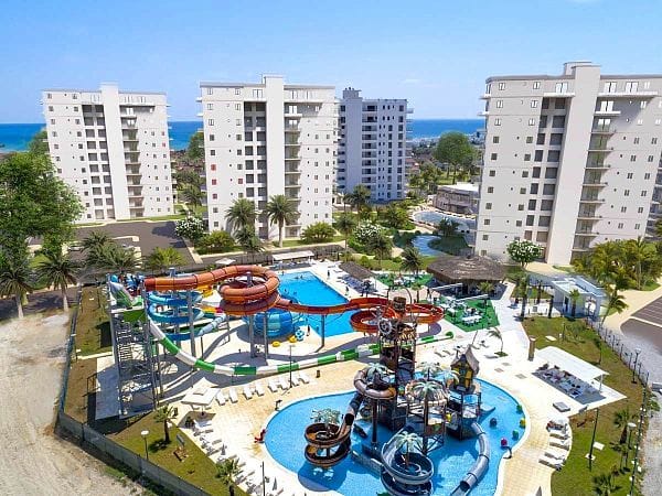 2-комнатные апартаменты 63 м² с террасой 12 м² в курортном комплексе - фото № 1