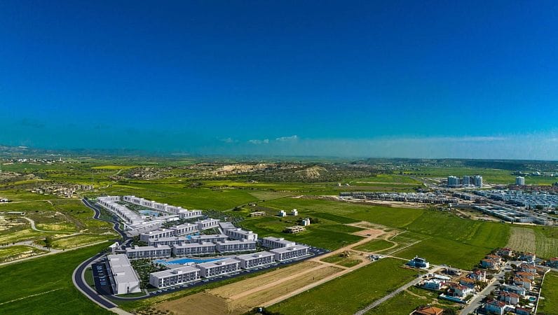 Студия 48 м² с двумя балконами в живописном комплексе - фото № 16