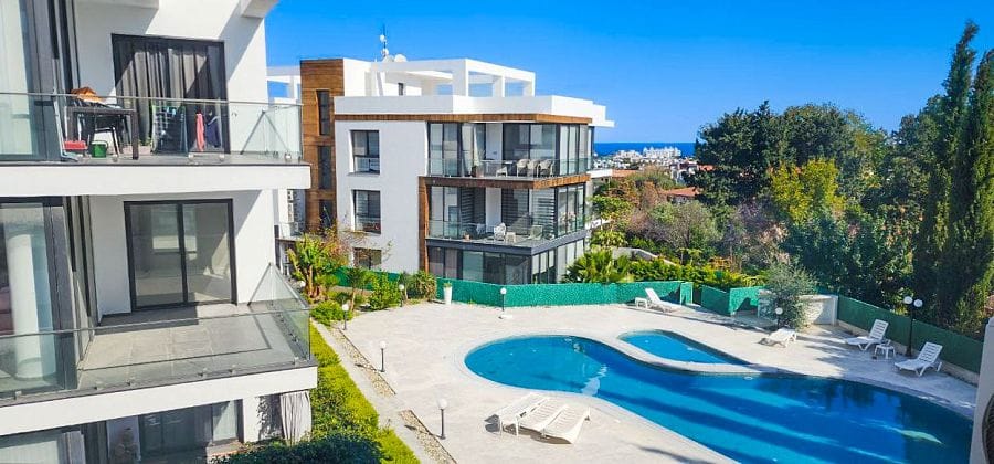 3-комнатный апартаменты 95 м² с террасой на крыше 40 м² и видами на море и горы - фото № 1