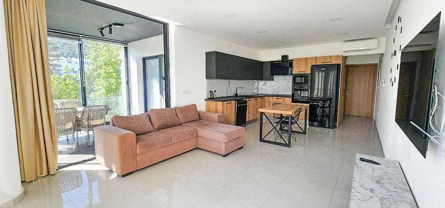 3-комнатный апартаменты 95 м² с террасой на крыше 40 м² и видами на море и горы - фото № 2