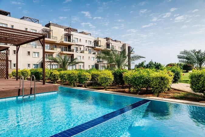 2-комнатные апартаменты 64 м² с террасой 30 м² и прямым видом на море из спальни! - фото № 2