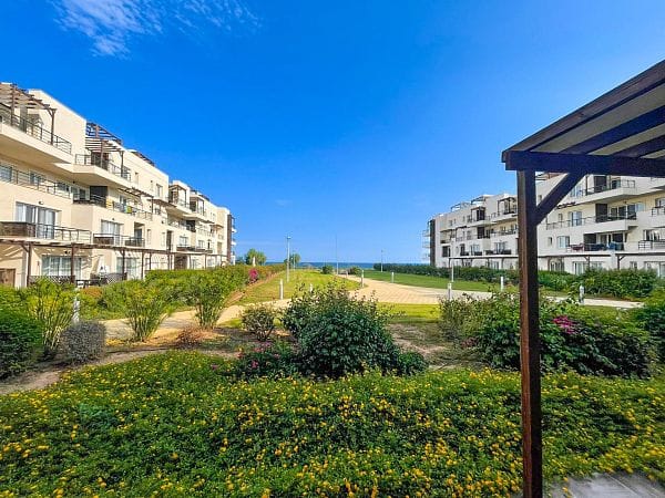 2-комнатные апартаменты 64 м² с террасой 30 м² и прямым видом на море из спальни! - фото № 5