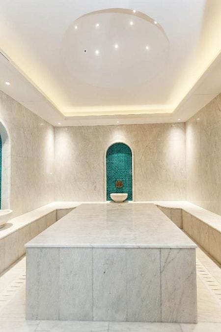 2-комнатные апартаменты 64 м² с террасой 30 м² и прямым видом на море из спальни! - фото № 26