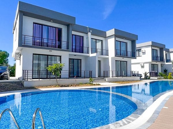 4-комнатные таунхаус 140 м² с мебелью и техникой - фото № 1