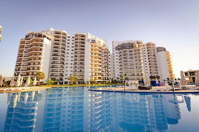 Меблированная студия 57 м² в курортном комплексе 5-звёздочного уровня - фото № 12