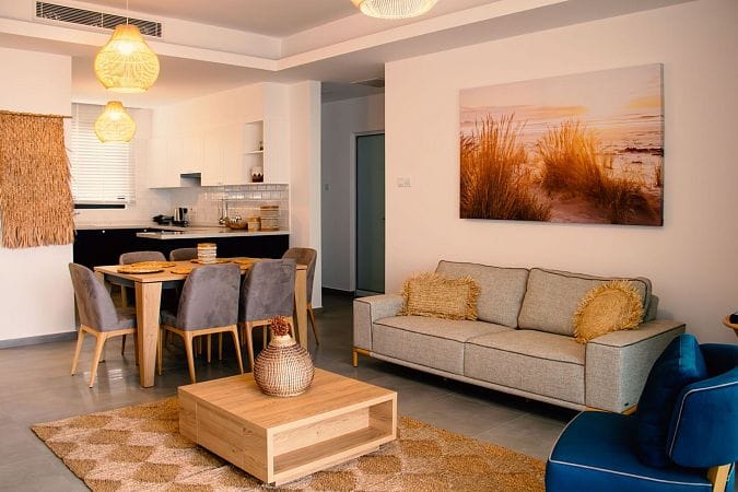 3-комнатные апартаменты 88 м² с террасой 40 м² в элитном комплексе в 150 метрах от собственного пляжа - фото № 2