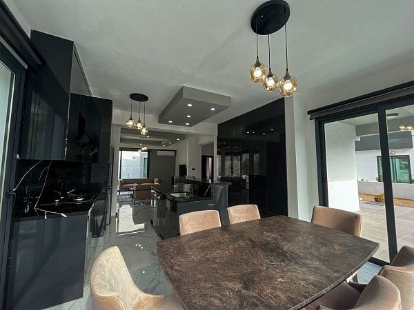 Новая 4-комнатная вилла 230 м² с видом на горы и море - фото № 15