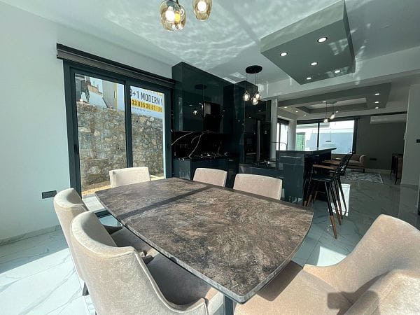 Новая 4-комнатная вилла 230 м² с видом на горы и море - фото № 20