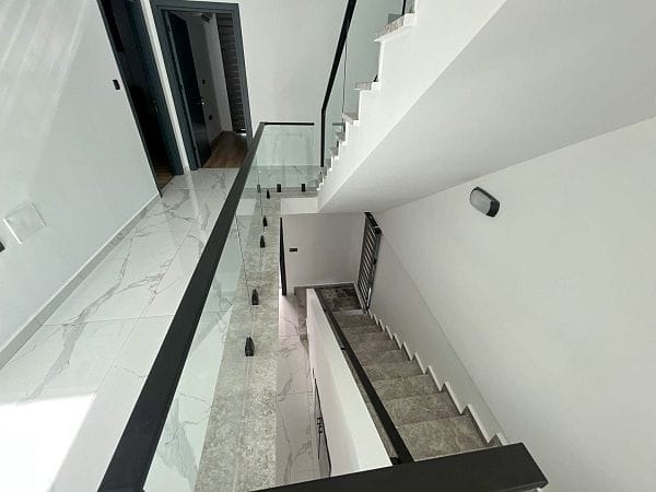 Новая 4-комнатная вилла 230 м² с видом на горы и море - фото № 28