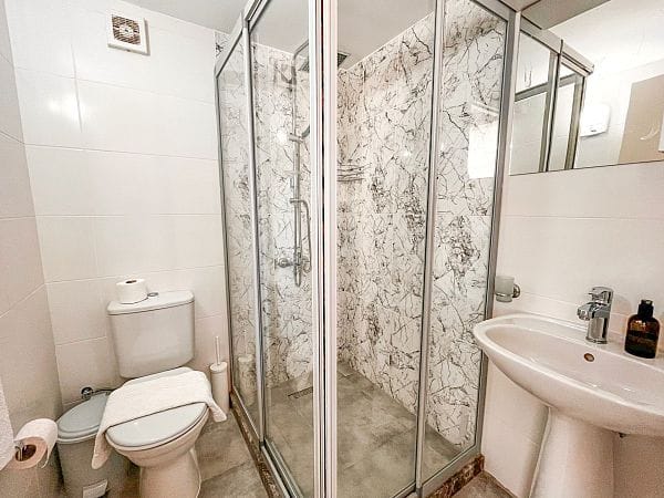 3-комнатные апартаменты 60 м² с террасой всего в 150 метрах от моря! - фото № 10