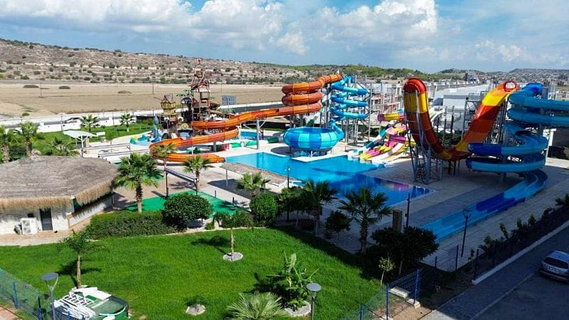 Полностью меблированная 4-спальная вилла 200 м² с отдельным участком земли 580 м² в 170 метрах от пляжа - фото № 40