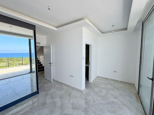3-комнатный таунхаус 127 м² c террасой на крыше 40 м² в комплексе с частным пляжем - фото № 15